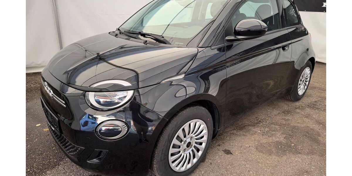 Fiat 500e 9.350 km 15.800 &euro; Langenmosen 86571