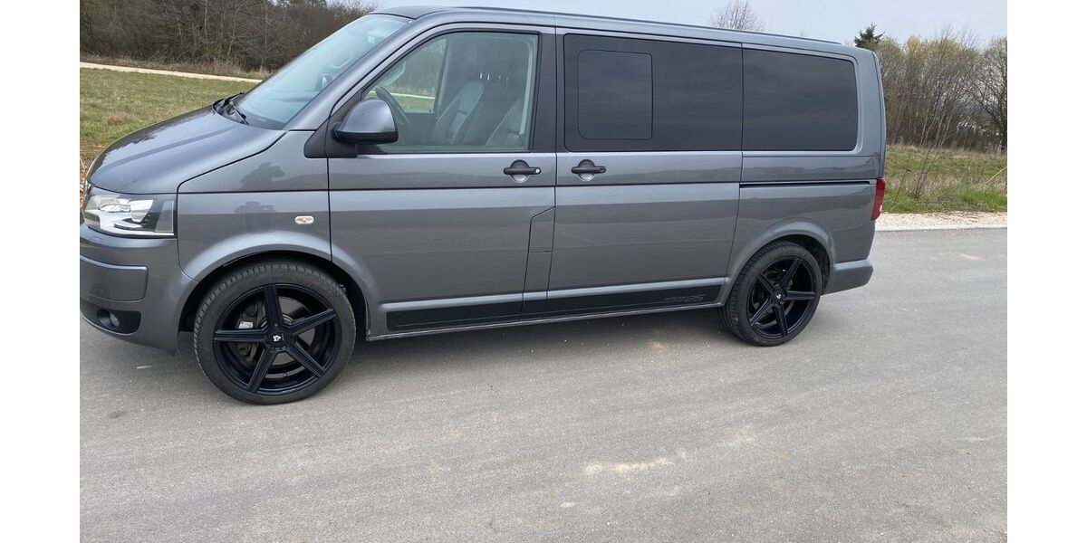 VW T5 Multivan 195.000 km 26.300 &euro; Adelschlag 85111