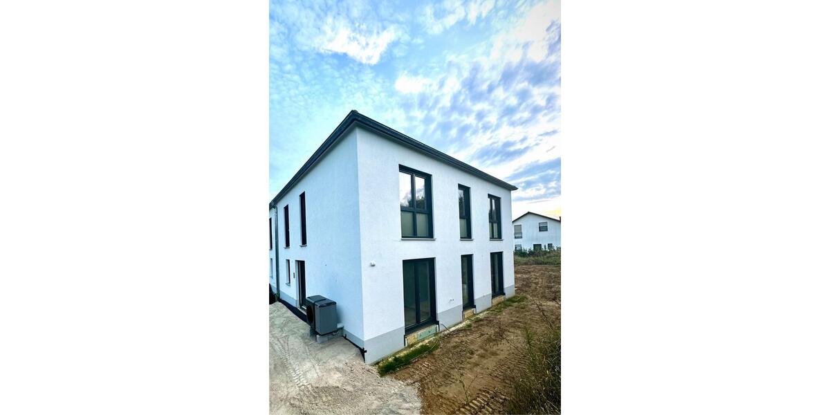 Doppelhaushälfte Mainburg - 5 Zimmer, 160 m&sup2;, 1.500&euro; | Angebot:24435996