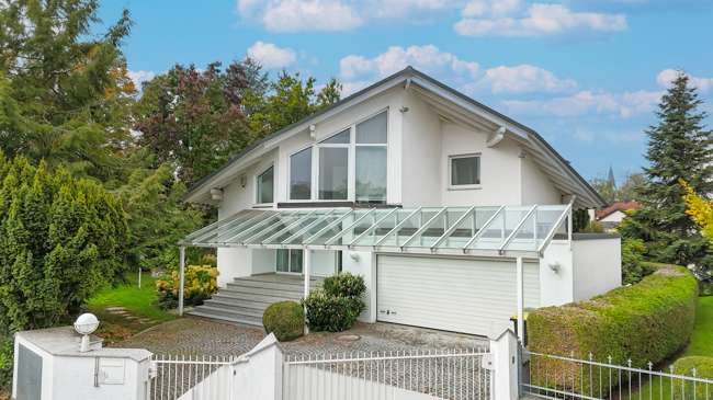 Einfamilienhaus Reichertshofen - 5 Zimmer, 383 m&sup2;, 995.000&euro; | Angebot:23490563