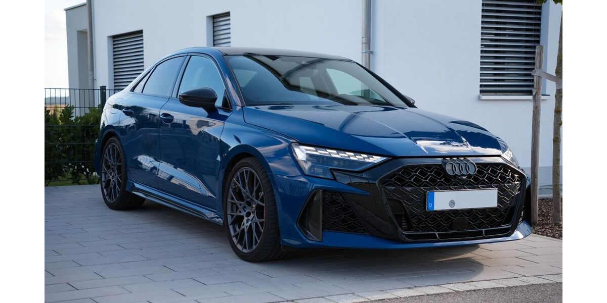 Audi RS3 7.900 km 68.900 &euro; Altmannstein 93336
