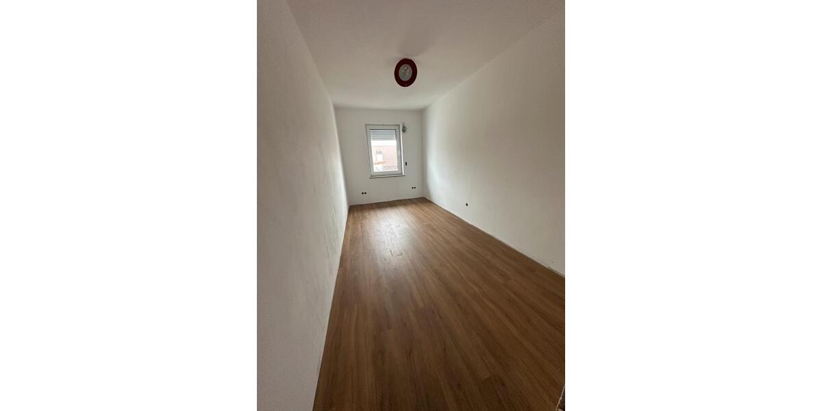 Etagenwohnung Ingolstadt Friedrichshofen-Hollerstauden - 3 Zimmer, 84 m&sup2;, 1.500&euro; | Angebot:25171609