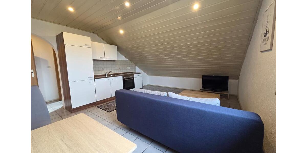 Dachgeschoßwohnung Karlskron - 2 Zimmer, 38 m&sup2;, 780&euro; | Angebot:26450012
