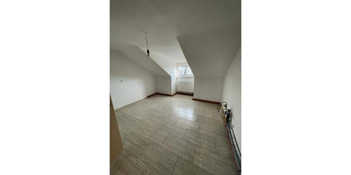 Dachgeschoßwohnung Manching - 3 Zimmer, 64 m&sup2;, 1.250&euro; | Angebot:26439424