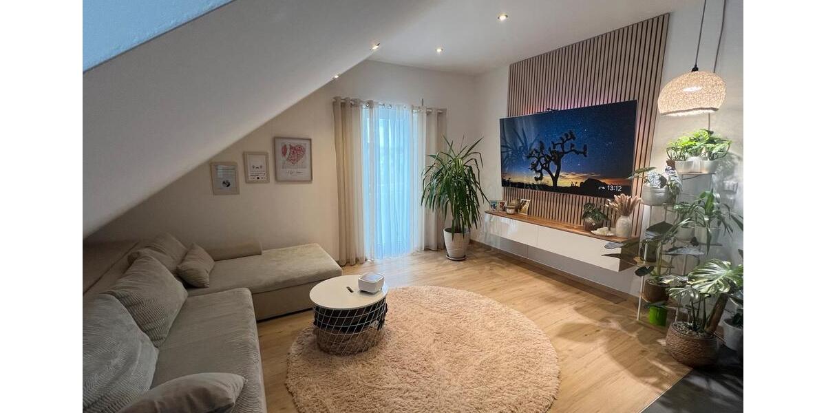 Dachgeschoßwohnung Wettstetten - 2 Zimmer, 60 m&sup2;, 830&euro; | Angebot:25948009