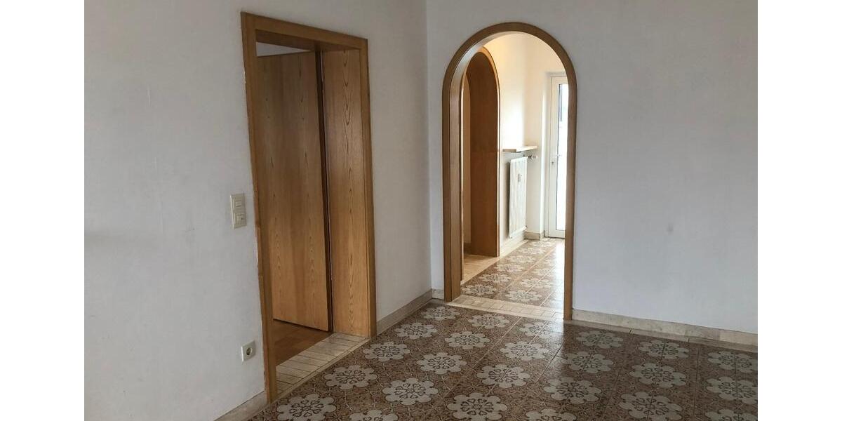 Erdgeschoßwohnung Karlskron - 3.5 Zimmer, 126 m&sup2;, 1.500&euro; | Angebot:24851066