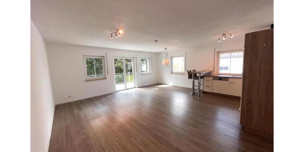 Etagenwohnung Hepberg - 3 Zimmer, 88 m&sup2;, 1.300&euro; | Angebot:26461586