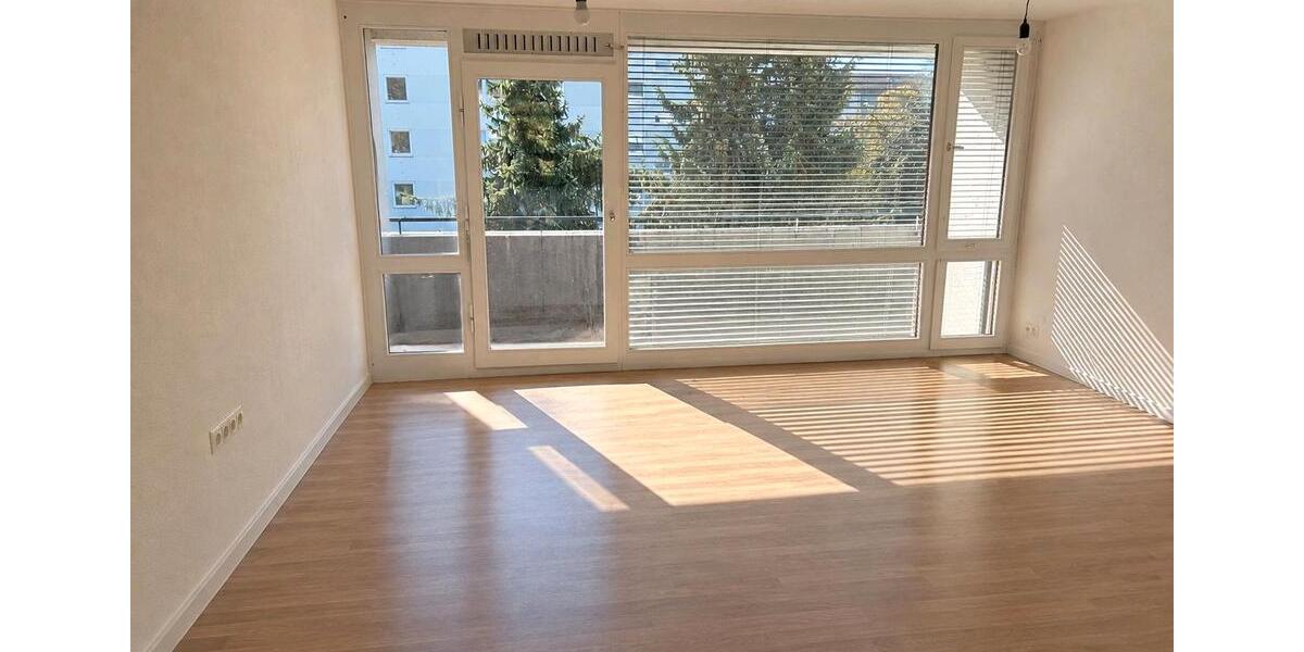 Etagenwohnung Ingolstadt Nordost - 3 Zimmer, 84 m&sup2;, 1.050&euro; | Angebot:27631101