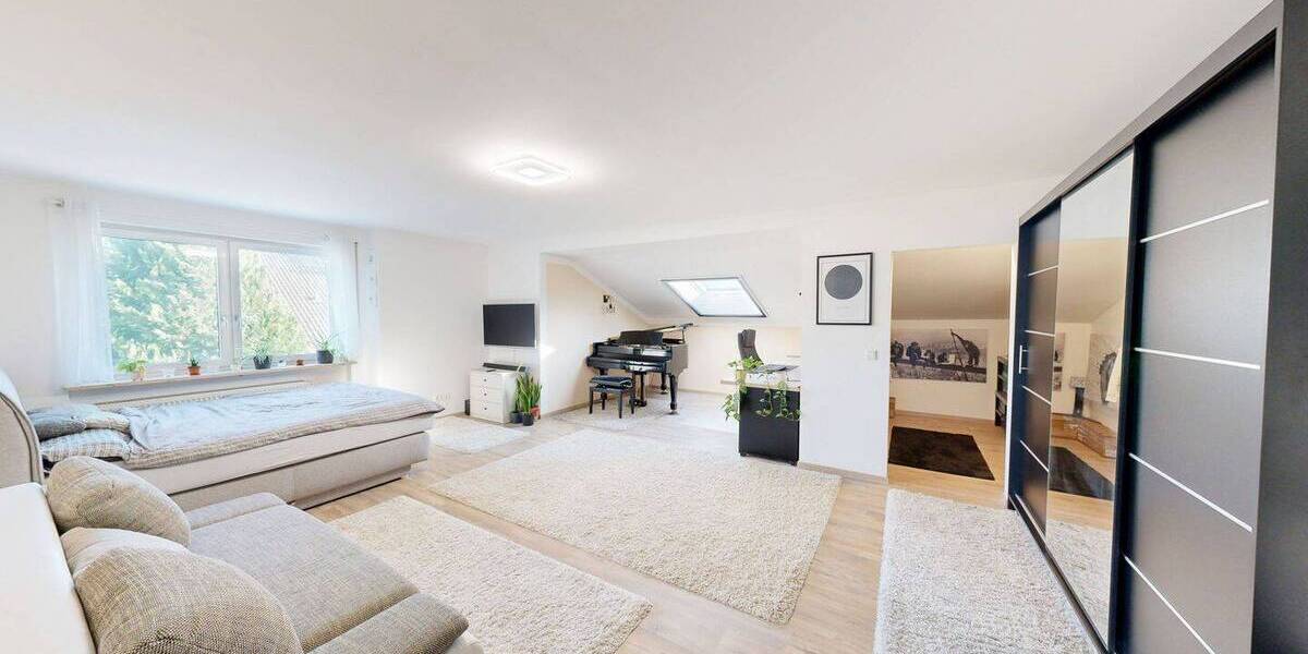 Einfamilienhaus Ingolstadt Ringsee - 8 Zimmer, 318 m&sup2;, 1.190.000&euro; | Angebot:26092993