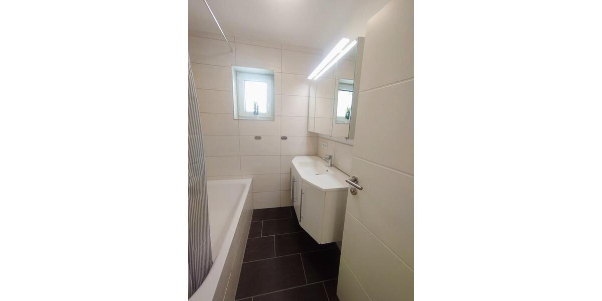 Etagenwohnung Ingolstadt Südost - 3 Zimmer, 75 m&sup2;, 1.950&euro; | Angebot:24978615