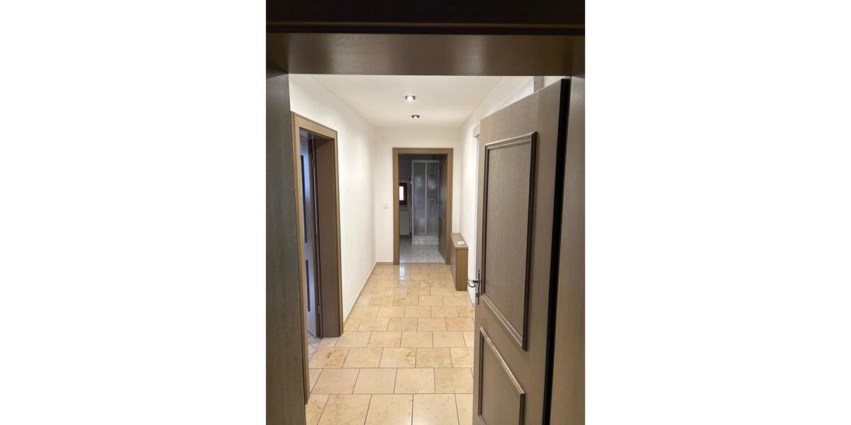 Dachgeschoßwohnung Adelschlag - 4 Zimmer, 118 m&sup2;, 1.400&euro; | Angebot:25173867