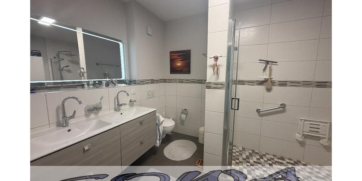 Hochwertige 4 Zimmer Wohnung mit Balkon und zwei Tiefgaragenstellplätzen in Neuburg - Ein Objekt von Ihrem Immobilienpartner SOWA Immobilien und Finanzen - 4- Neuburg | Angebot:25327020