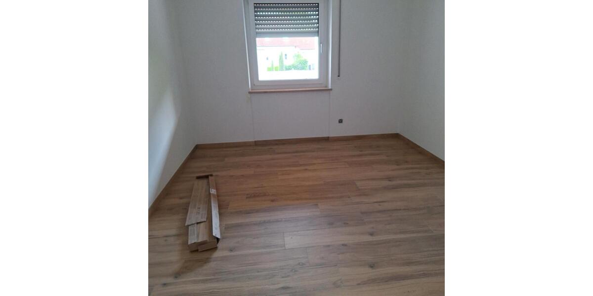 Etagenwohnung Großmehring - 4 Zimmer, 115 m&sup2;, 1.570&euro; | Angebot:27617653