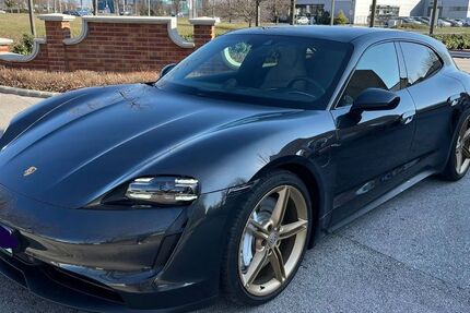 Porsche Taycan 16.800 km 69.900 &euro; Pfaffenhofen an der Ilm 85276