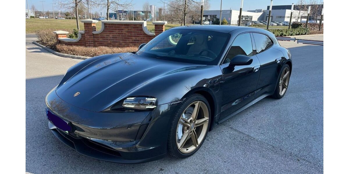 Porsche Taycan 16.800 km 69.900 &euro; Pfaffenhofen an der Ilm 85276