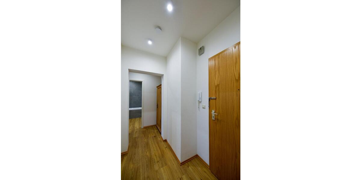 Etagenwohnung Schrobenhausen - 2 Zimmer, 65 m&sup2;, 985&euro; | Angebot:25905413