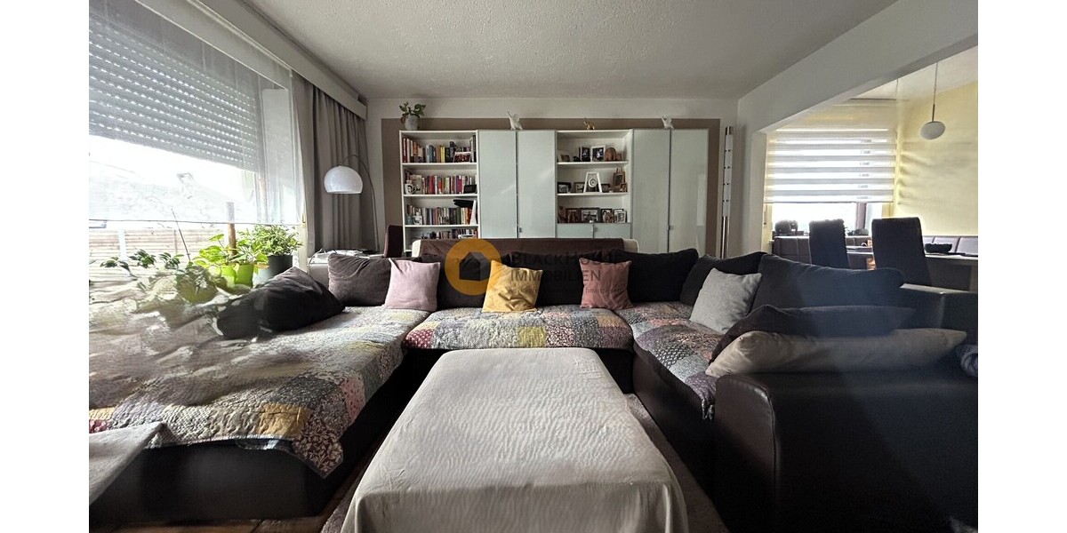 Ein-Zwei-Familienhaus mit Garagen, grosses Grundstück in schöner Ortsrandlage - Zweifamilienhaus Hepberg | Angebot:25234782