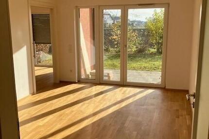 Wohnung Karlskron - 3 Zimmer, 74 m&sup2;, 810&euro; | Angebot:25745888
