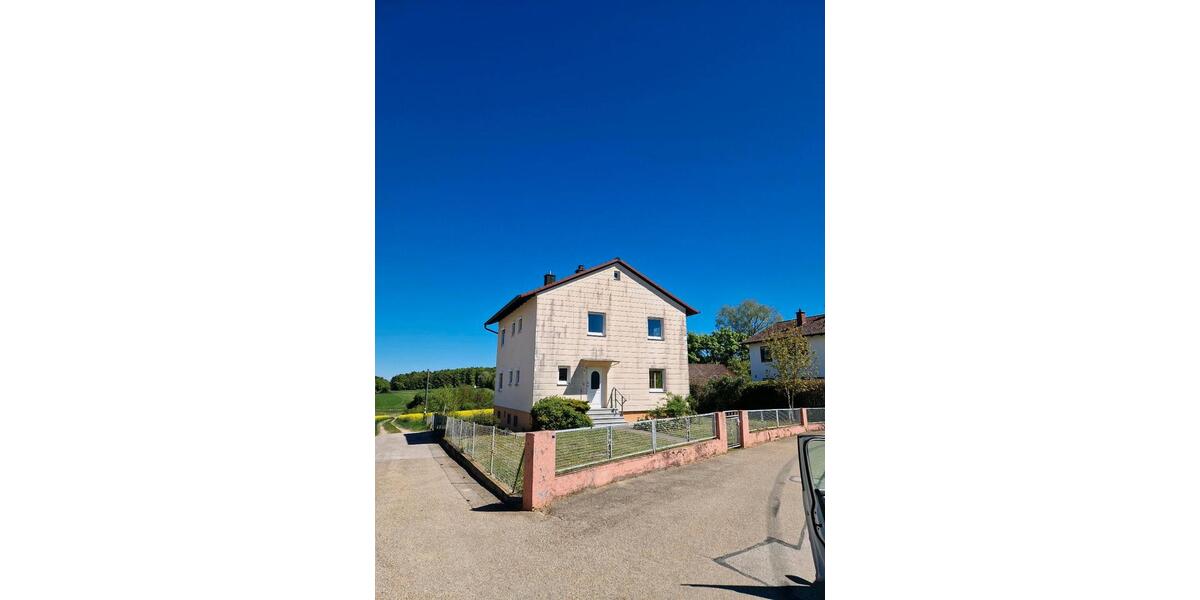 Einfamilienhaus Kösching - 7 Zimmer, 160 m&sup2;, 350.000&euro; | Angebot:26443838