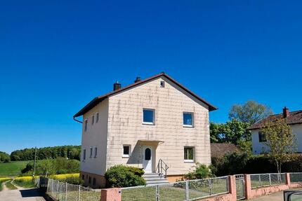 Haus Kösching - 7 Zimmer, 160 m&sup2;, 350.000&euro; | Angebot:26443838