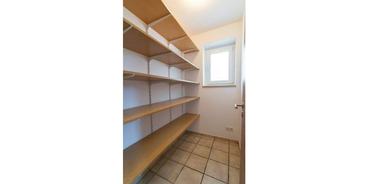 Etagenwohnung Großmehring - 3 Zimmer, 115 m&sup2;, 1.150&euro; | Angebot:25768769