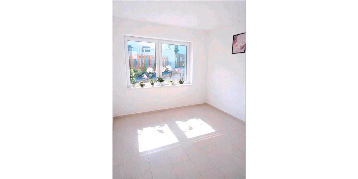 Erdgeschoßwohnung Schernfeld Birkhof - 4 Zimmer, 82 m&sup2;, 880&euro; | Angebot:26682608