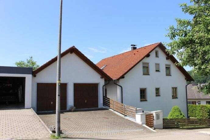 Mehrfamilienhaus, Wohnhaus Wellheim - 8 Zimmer, 260 m&sup2;, 745.000&euro; | Angebot:25706385