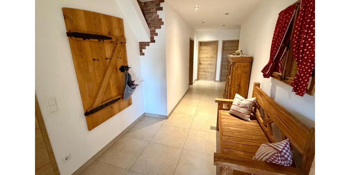 Dachgeschoßwohnung Riedenburg - 4 Zimmer, 118 m&sup2;, 1.090&euro; | Angebot:24976531