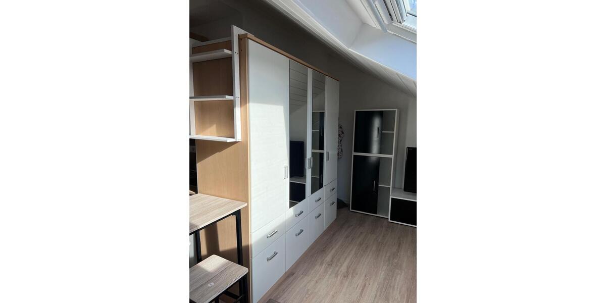Dachgeschoßwohnung Ingolstadt Nordost - 2 Zimmer, 33 m&sup2;, 950&euro; | Angebot:26480060