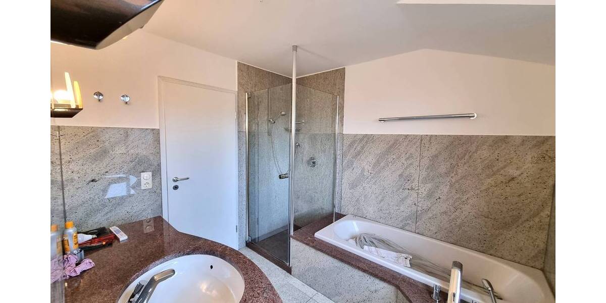 Etagenwohnung Ingolstadt Spitalhof - 3 Zimmer, 102 m&sup2;, 1.250&euro; | Angebot:26787284