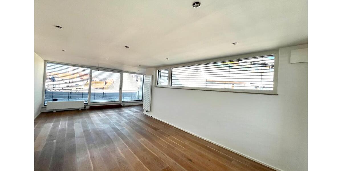Einfamilienhaus Ingolstadt - 2.5 Zimmer, 114 m&sup2;, 2.300&euro; | Angebot:27593334