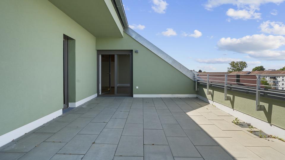 Dachgeschoßwohnung Ingolstadt Friedrichshofen-Hollerstauden - 3.5 Zimmer, 119 m&sup2;, 1.100&euro; | Angebot:26443277