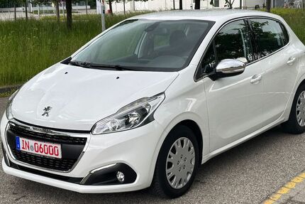 Peugeot 208 135.000 km 8.950 &euro; Ingolstadt 85057