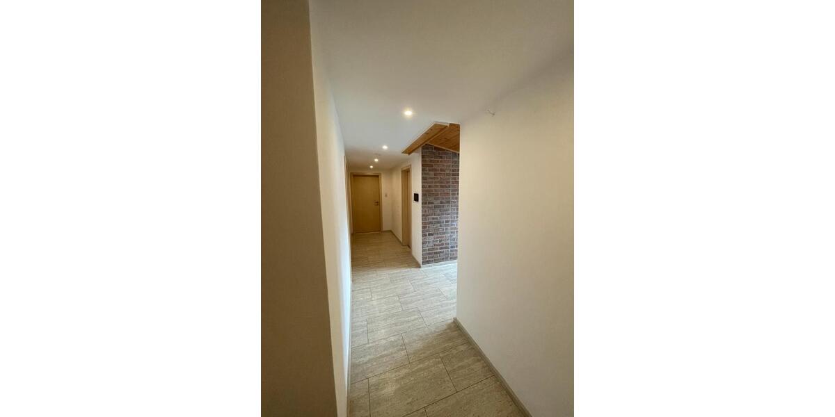 Dachgeschoßwohnung Manching - 3 Zimmer, 64 m&sup2;, 1.250&euro; | Angebot:26439424