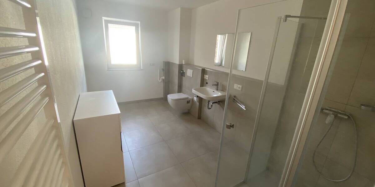 Etagenwohnung Schrobenhausen Mühlried - 4 Zimmer, 102 m&sup2;, 1.330&euro; | Angebot:26363303