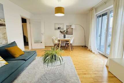 Wohnung Ingolstadt Hollerstauden - 3 Zimmer, 80 m&sup2;, 1.230&euro; | Angebot:26673375
