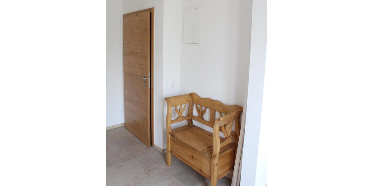 Etagenwohnung Walting - 4 Zimmer, 100 m&sup2;, 2.000&euro; | Angebot:25181740