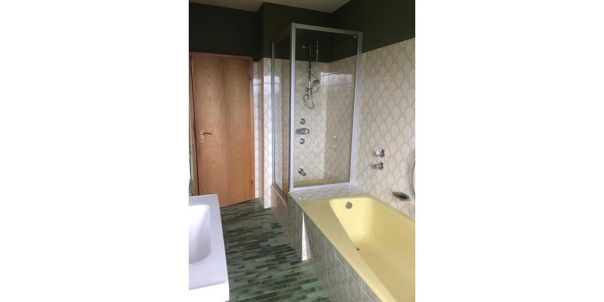 Erdgeschoßwohnung Karlskron - 3.5 Zimmer, 126 m&sup2;, 1.500&euro; | Angebot:24851066