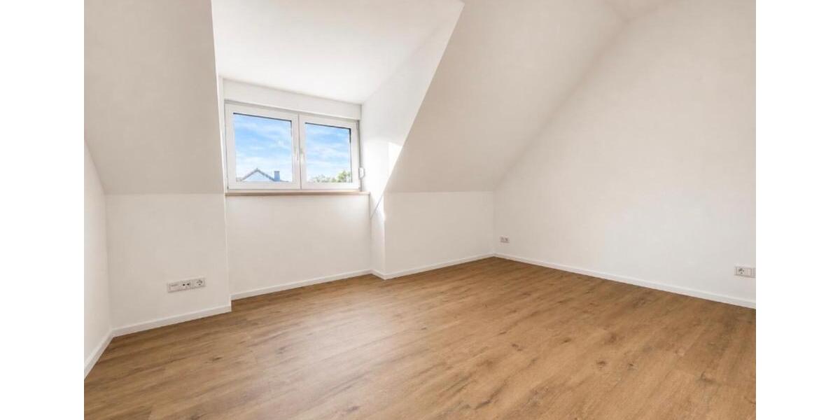 Dachgeschoßwohnung Ingolstadt Nordost - 2 Zimmer, 56 m&sup2;, 900&euro; | Angebot:27591996