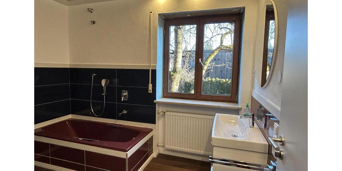 Erdgeschoßwohnung Karlshuld - 4 Zimmer, 134 m&sup2;, 1.400&euro; | Angebot:25145330