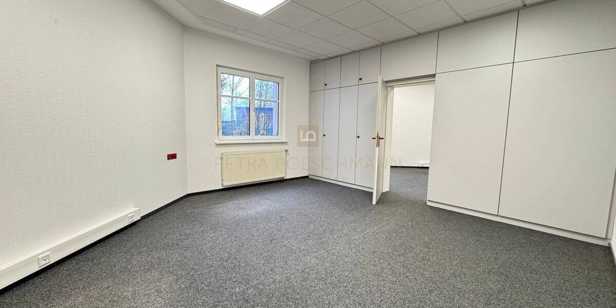 Gewerbeobjekt Karlskron Brautlach - 5 Zimmer, 190 m&sup2;, 1.800&euro; | Angebot:25706079