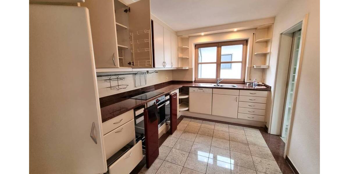 Etagenwohnung Ingolstadt Spitalhof - 3 Zimmer, 102 m&sup2;, 1.250&euro; | Angebot:26787284