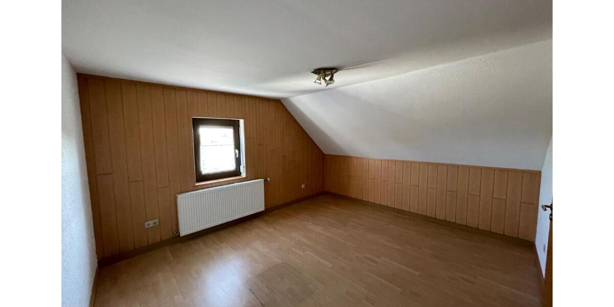 Einfamilienhaus Neustadt an der Donau - 3 Zimmer, 180 m&sup2;, 1.100&euro; | Angebot:26395377