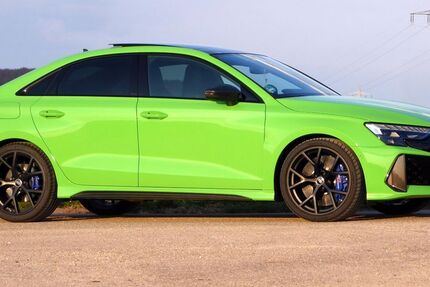 Audi RS3 2.965 km 81.990 &euro; Kösching - Kasing 85092