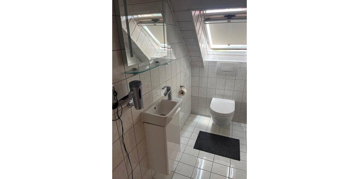 Dachgeschoßwohnung Ingolstadt Münchener Straße - 2.5 Zimmer, 25 m&sup2;, 510&euro; | Angebot:26704317