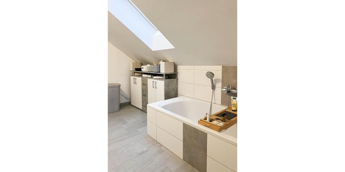 Dachgeschoßwohnung Ingolstadt - 2 Zimmer, 67 m&sup2;, 930&euro; | Angebot:25960649