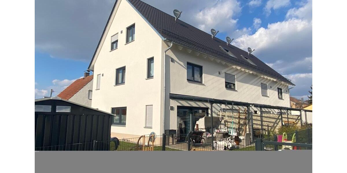 Reihenhaus Langenmosen - 4 Zimmer, 100 m&sup2;, 1.400&euro; | Angebot:25841118