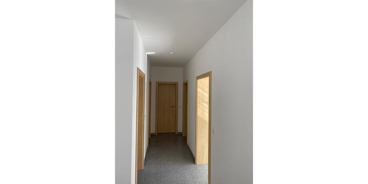Etagenwohnung Neuburg an der Donau - 4.5 Zimmer, 136 m&sup2;, 1.350&euro; | Angebot:25645660