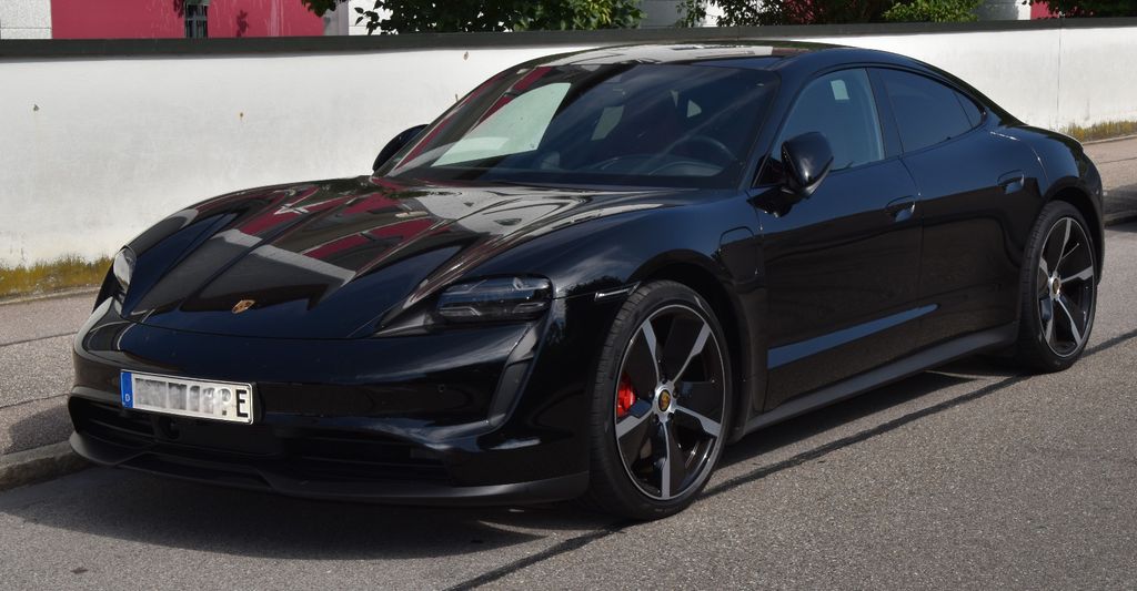 Porsche Taycan 38.500 km 62.900 &euro; Ingolstadt 85055