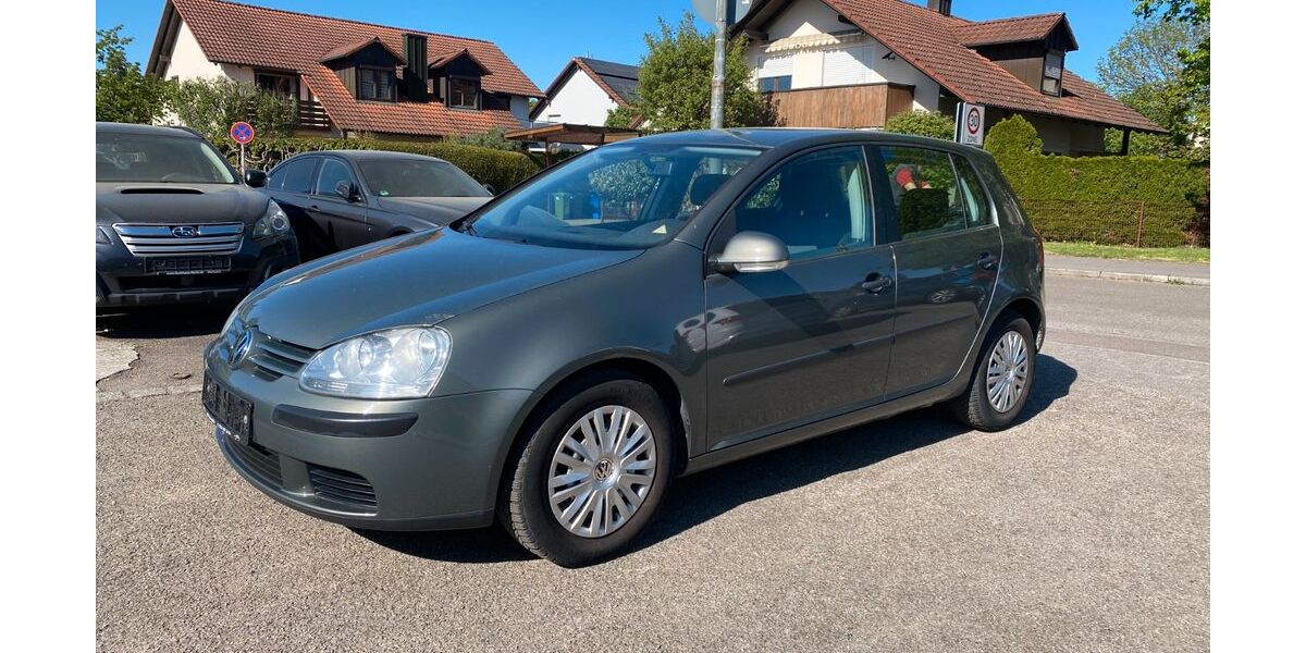 VW Golf 153.000 km 899 &euro; Ingolstadt 85057